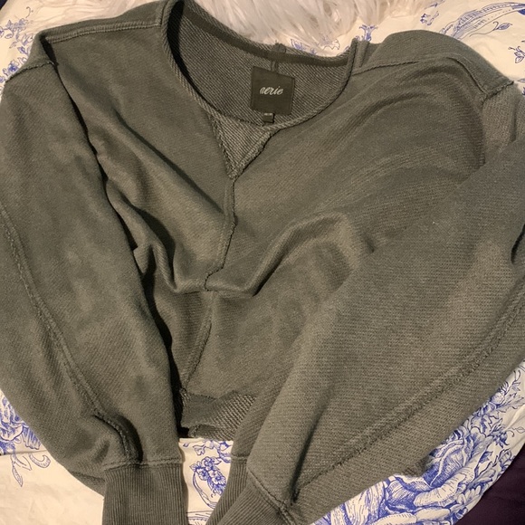 Aerie brand new cropped crewneck - Picture 3 of 4